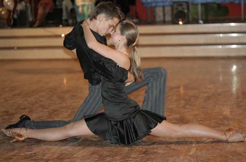 Анна Михайловская Танцует В Белье – Золотые 2011