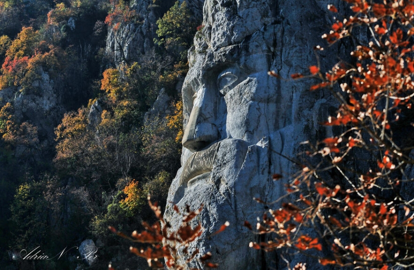 Decebal King Of Dacia Statue In Rock Dacia Was Antic Province Of