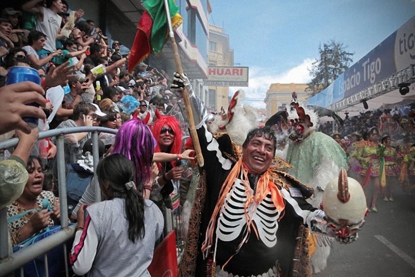 Boliviana de vacaciones: la Diablada