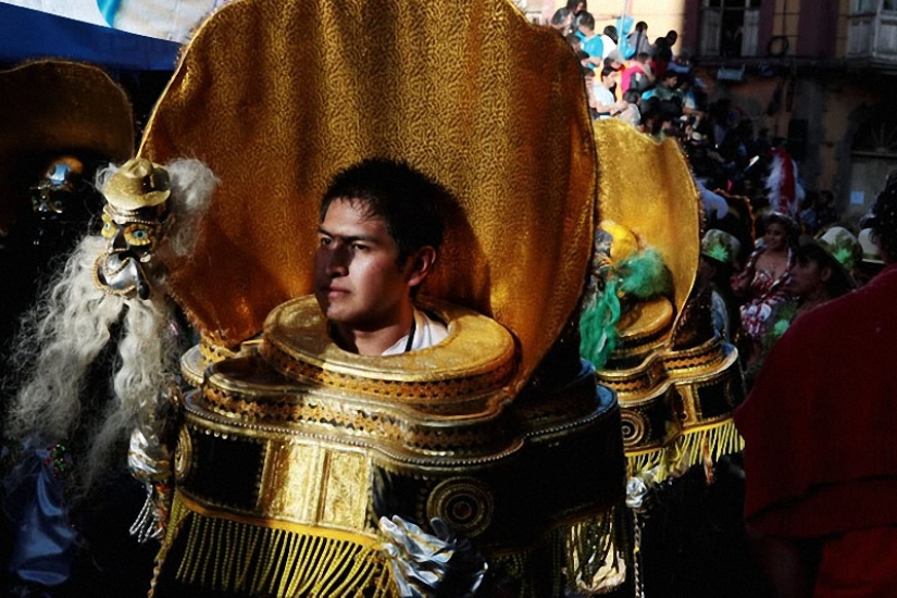 Boliviana de vacaciones: la Diablada