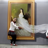 Exhibition of 3D paintings in China