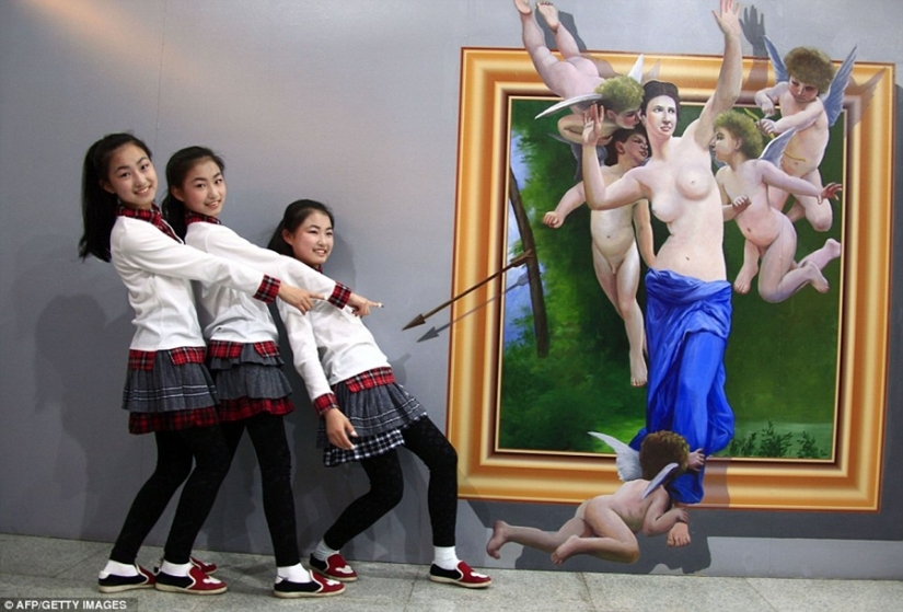 Exhibition of 3D paintings in China