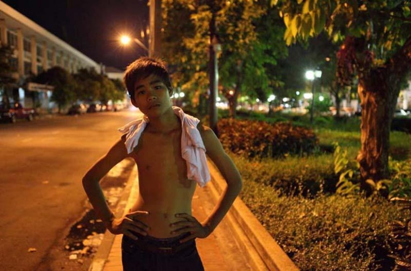 Male prostitutes in Thailand
