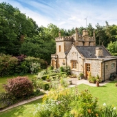 The smallest castle UK for sale not expensive apartments