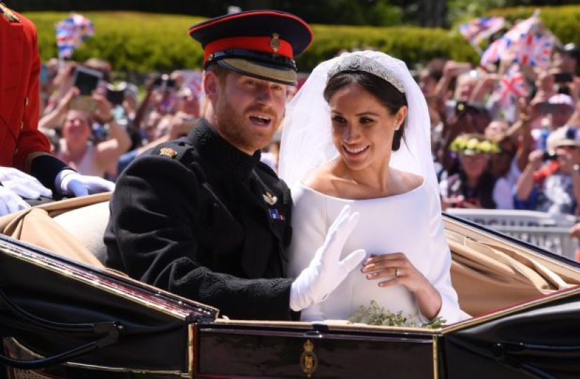 The British sold the Souvenirs of the wedding of Prince Harry and Meghan Markle for 28 thousand dollars