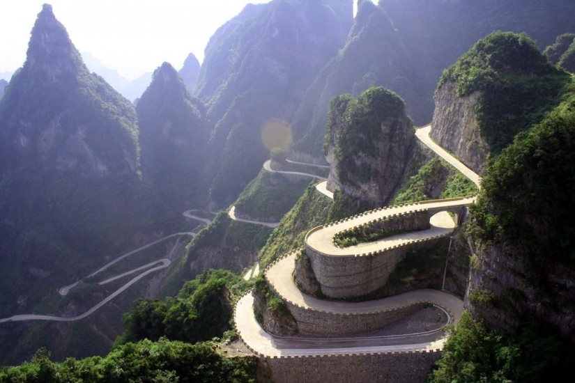 10 amazing attractions in China besides the great wall and Terracotta army