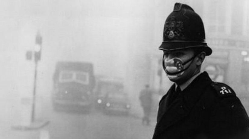 10 pictures of the Great smog in London