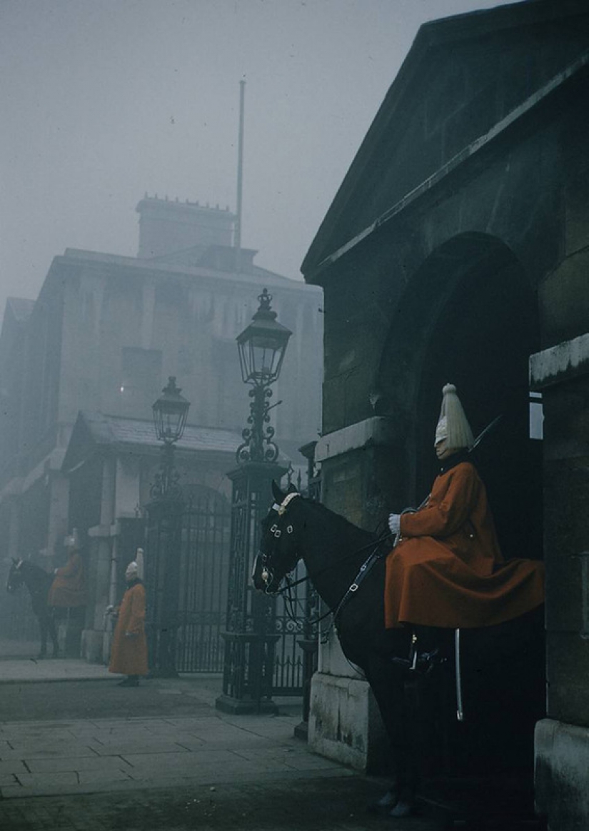 10 pictures of the Great smog in London