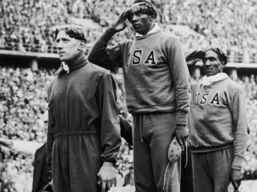 14 moments in sports history that changed the world