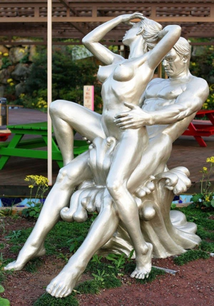16 fantasías sexuales encarnado en esculturas