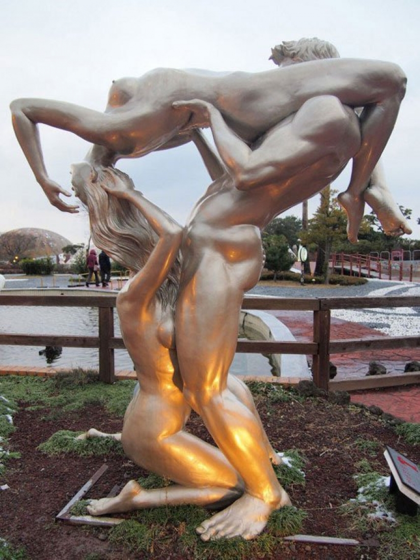 16 fantasías sexuales encarnado en esculturas