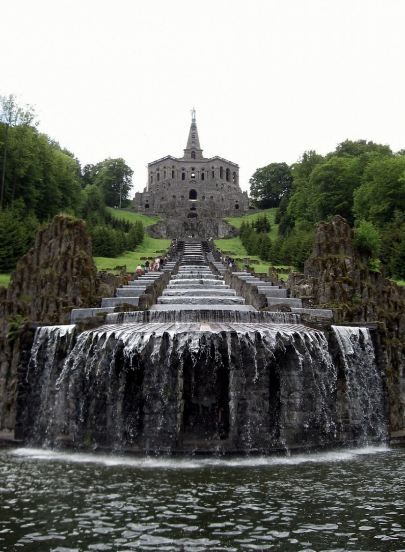 19 delightful fountains, which you haven't seen