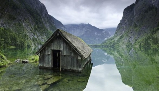 19 times nature has turned abandoned places into surreal masterpieces