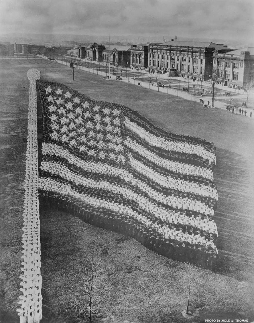 1917-1918 years: a large-scale group Patriotic photo Arthur Mola