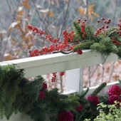 20 ideas on how to decorate a balcony for the New Year
