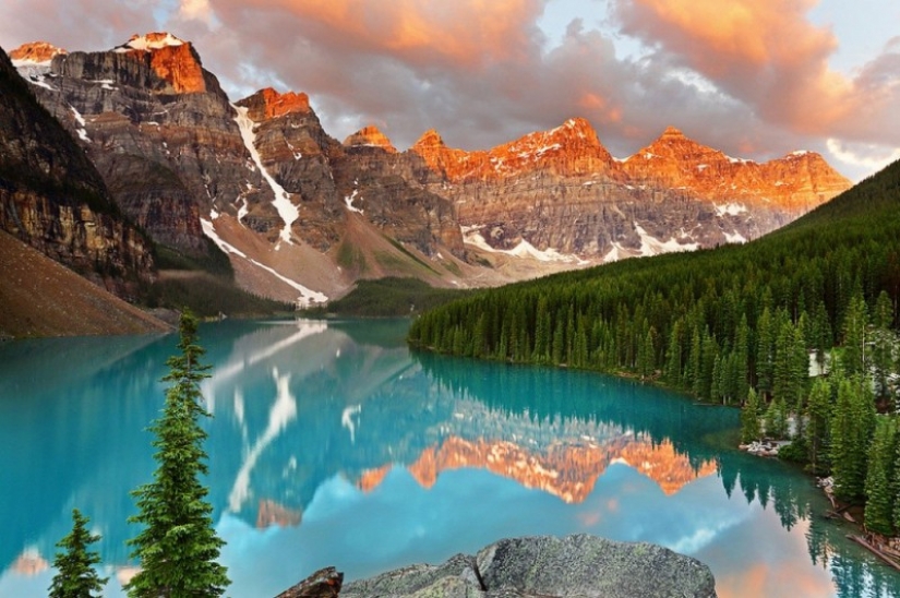 20 places on the planet where nature has not regretted paints