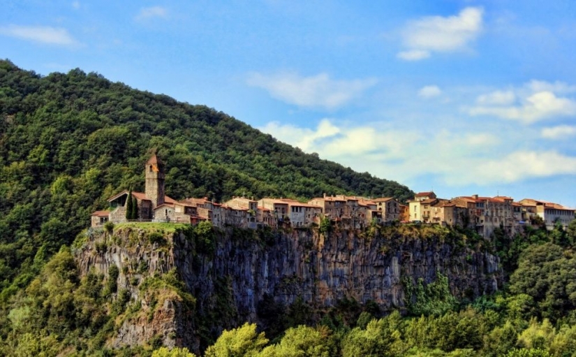 20 villages, as if descended from the pages of a fairytale book