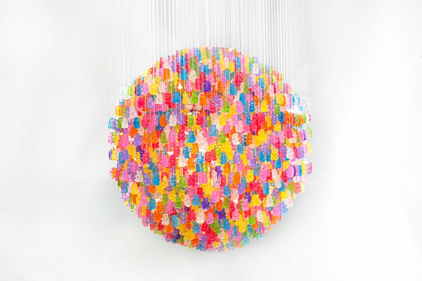 21 the idea of manufacture of lamps and chandeliers made of everyday objects