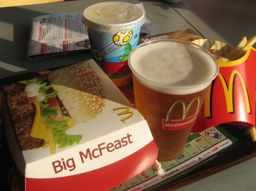 25 unique dishes offered by the restaurants of McDonald's in different countries