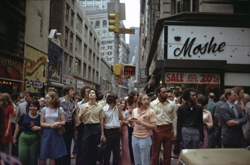 30 the most striking works of the legends in street photography Joel Meyerowitz