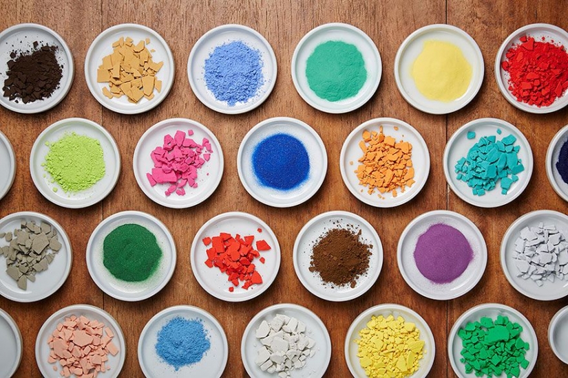 4200 pigmentos exhibió en un número de Japoneses de la tienda de pintura