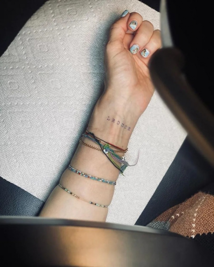 62-year-old Madonna made your first tattoo, dedicating to her children