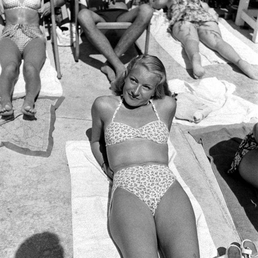 73 años, no era el más pequeño traje de baño en el mundo — bikini