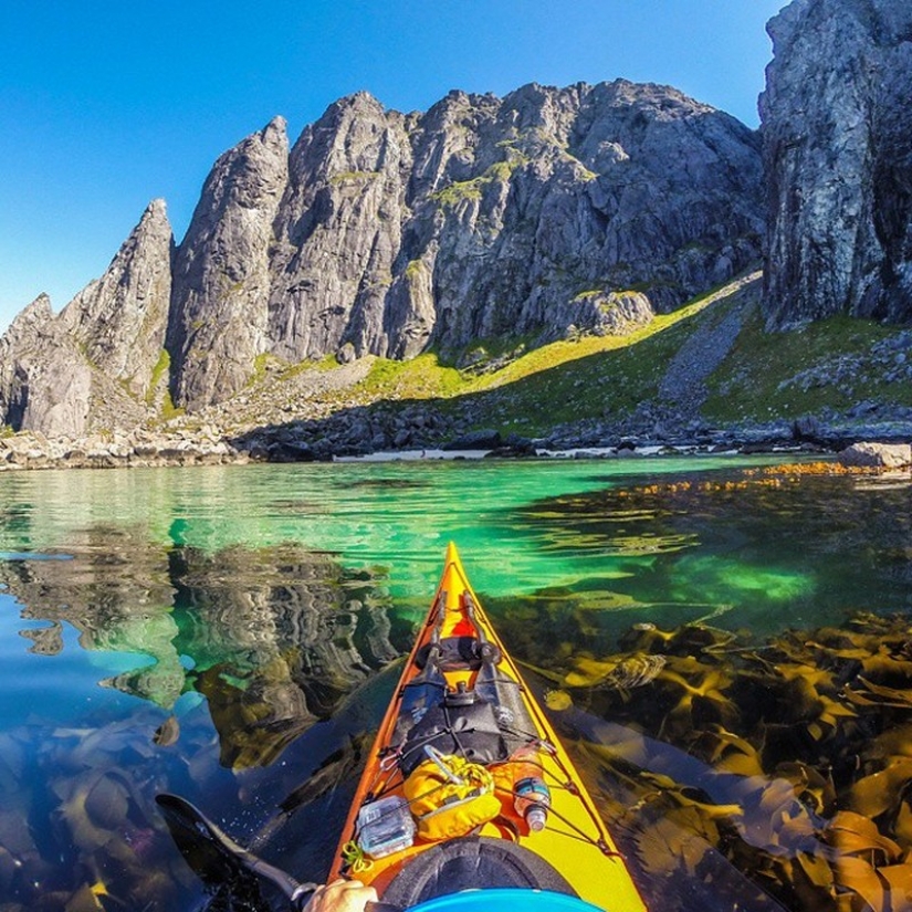 A kayaker takes beautiful pictures of Norwegian fjords and publish them in Instagram