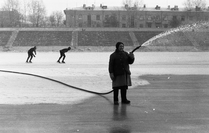 A lost "Golden age": 44 documentary photos by Vladimir Sokolaev