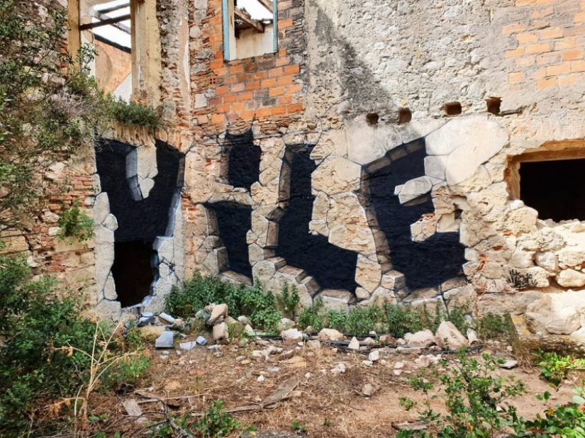 Absolute illusion: as a street artist nicknamed Vile "breaks" the wall