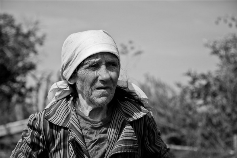 "Adiós, olvidado de Rusia!": ¿por qué un fotógrafo de Bryansk alivia la desaparición de la aldea