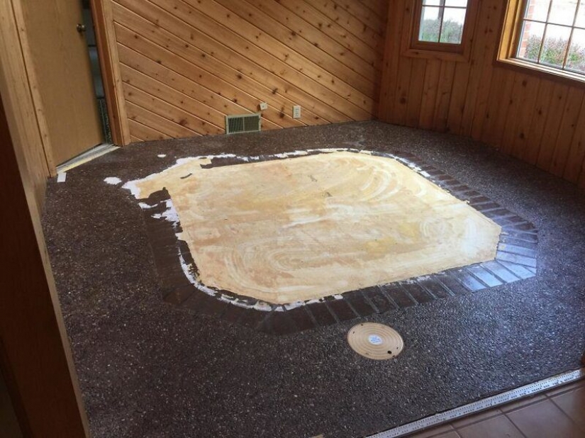 As an American couple accidentally found a Jacuzzi at home under the floor