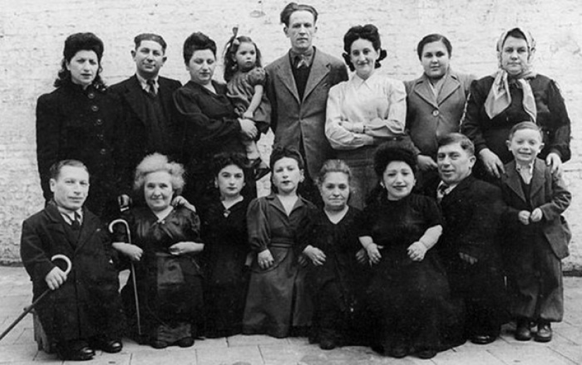 As dwarf growth helped the family of Jewish musicians Ovitz to survive the experiments in Auschwitz