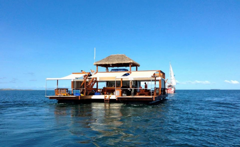 Awesome floating bar in Fiji