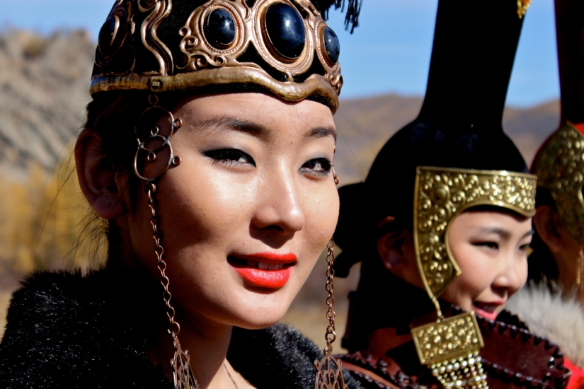 Beautiful and attractive: the recognition of the Russian guy about girls from Mongolia