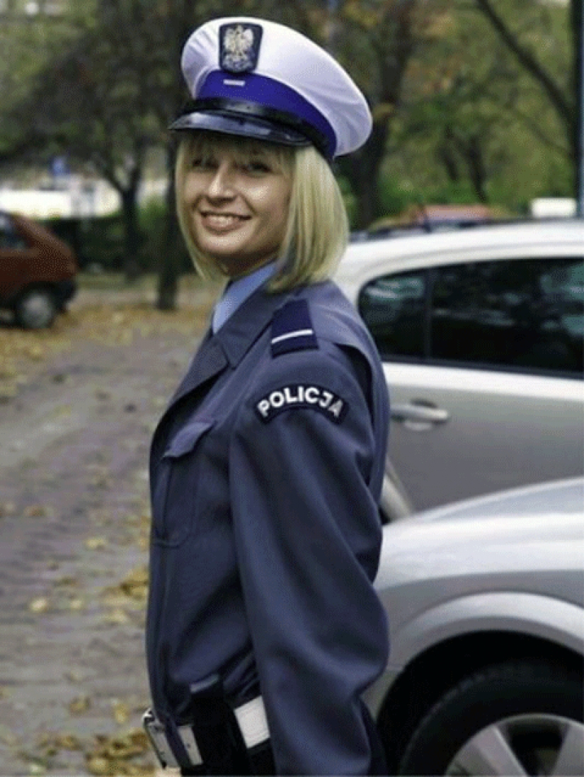 Bellezas en uniforme: la mirada de la mujer de la policía en diferentes países