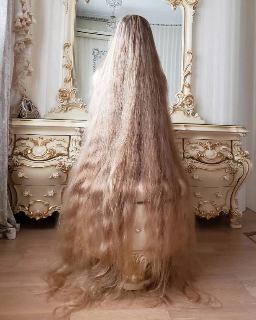 Braid-beauty: long-haired Ukrainian became the object of desire of a thousand men