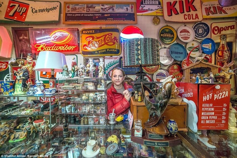 Canadian photographer Vladimir Antaki is studying the mysterious lives of the store owners