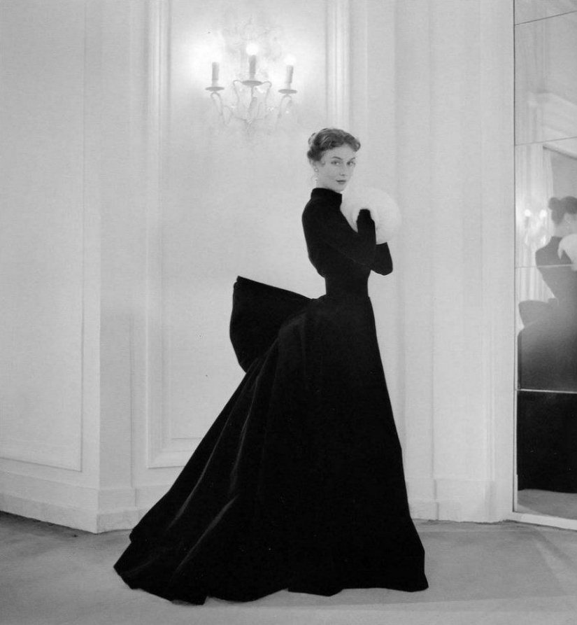 Classic elegance Dior: sophisticated designs in 1940-1960-ies on the streets of Paris