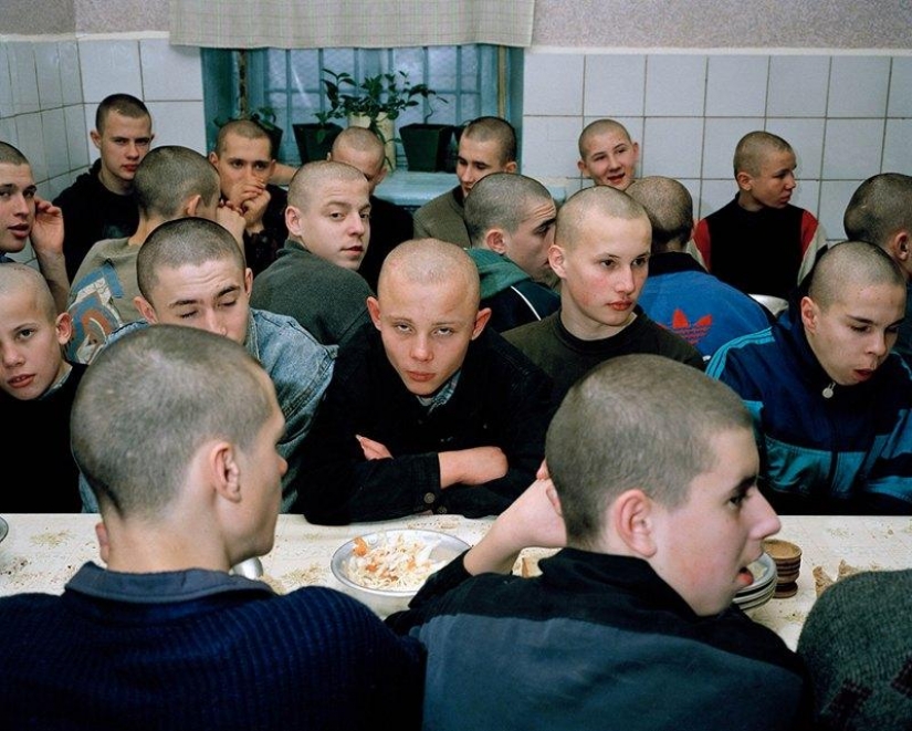 Cómo viven los jóvenes presos en los campos de trabajo de Siberia