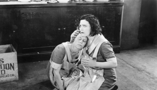 Consejos para las mujeres embarazadas del pasado: desde ridículo francamente perjudiciales