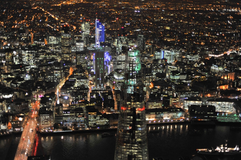 Consuming London from the height of bird flight