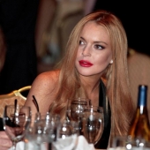 De la gloria a la que el alcoholismo es sólo un paso de 10 estrellas del espectáculo, enganchado en el cristal