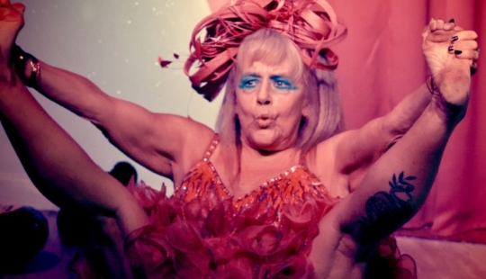 Depravada edad: de cómo los jubilados de gran Bretaña, el resto en español sexo resort