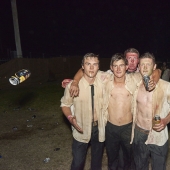 Drunken ball of bachelors: how the rural youth Australia is looking for second half