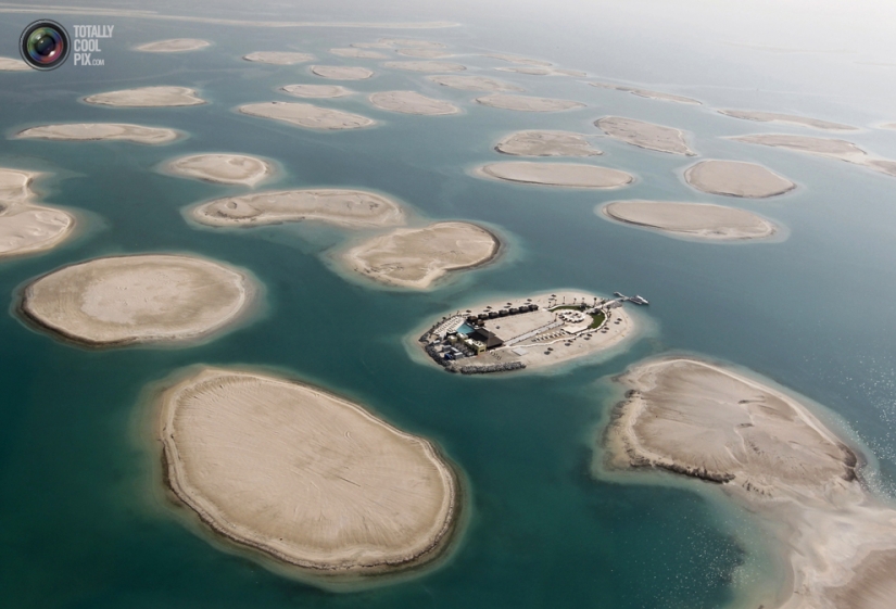 Dubai desde la altura de vuelo de los pájaros