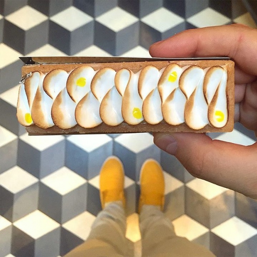 Eclair as the art of: dessert and shoes in instagram Tala Spiegel
