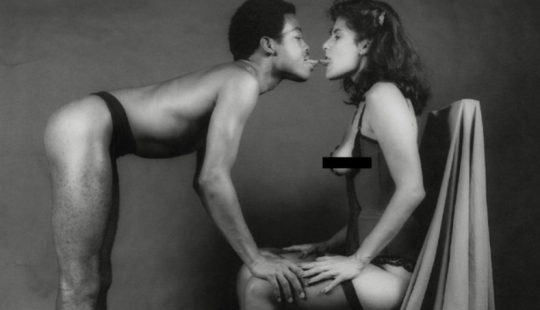 El fotógrafo Robert Mapplethorpe: "puedo crear arte con la pornografía."