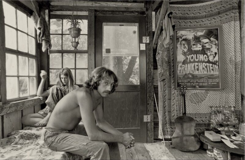 El hippie camp Taylor campamento — un lugar utópico sin preocupaciones, el mal y la ropa