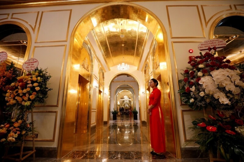 El hotel de Vietnam fue abierto, cubierto de oro puro por dentro y por fuera